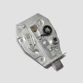 Замок МТЗ-82 левой двери малой кабины, Польша 70-6708120  